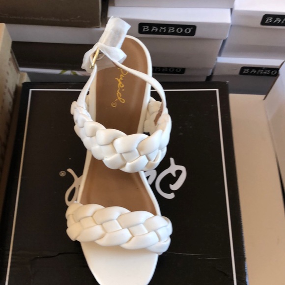 Size 9 White Braided Vegan Leather Wedge Sandal - Picture 3 of 4